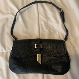 Steve Madden black shoulder bag.